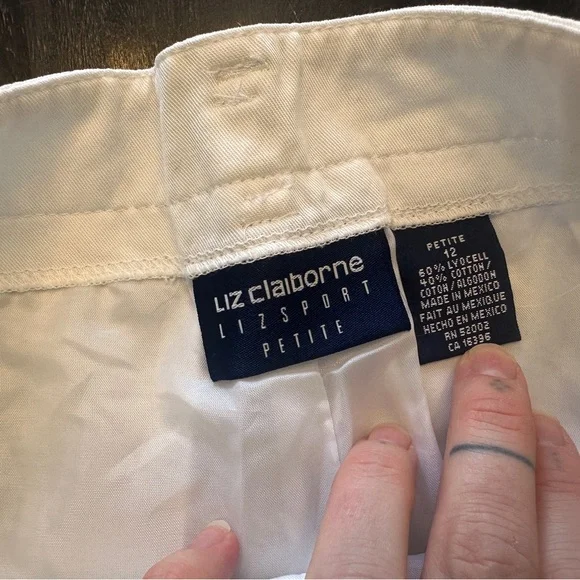 Liz Claiborne White Trousers - Picture 3 of 5